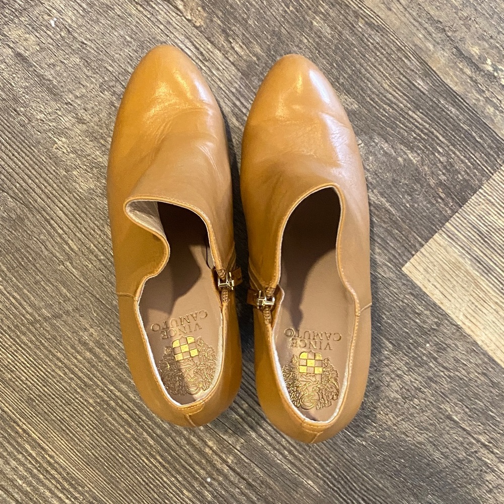 Vince Camuto Camel Brown Women's Loafers